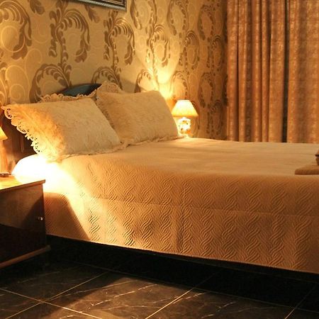 Georgian Hosts Tbilisi Hotel Luaran gambar